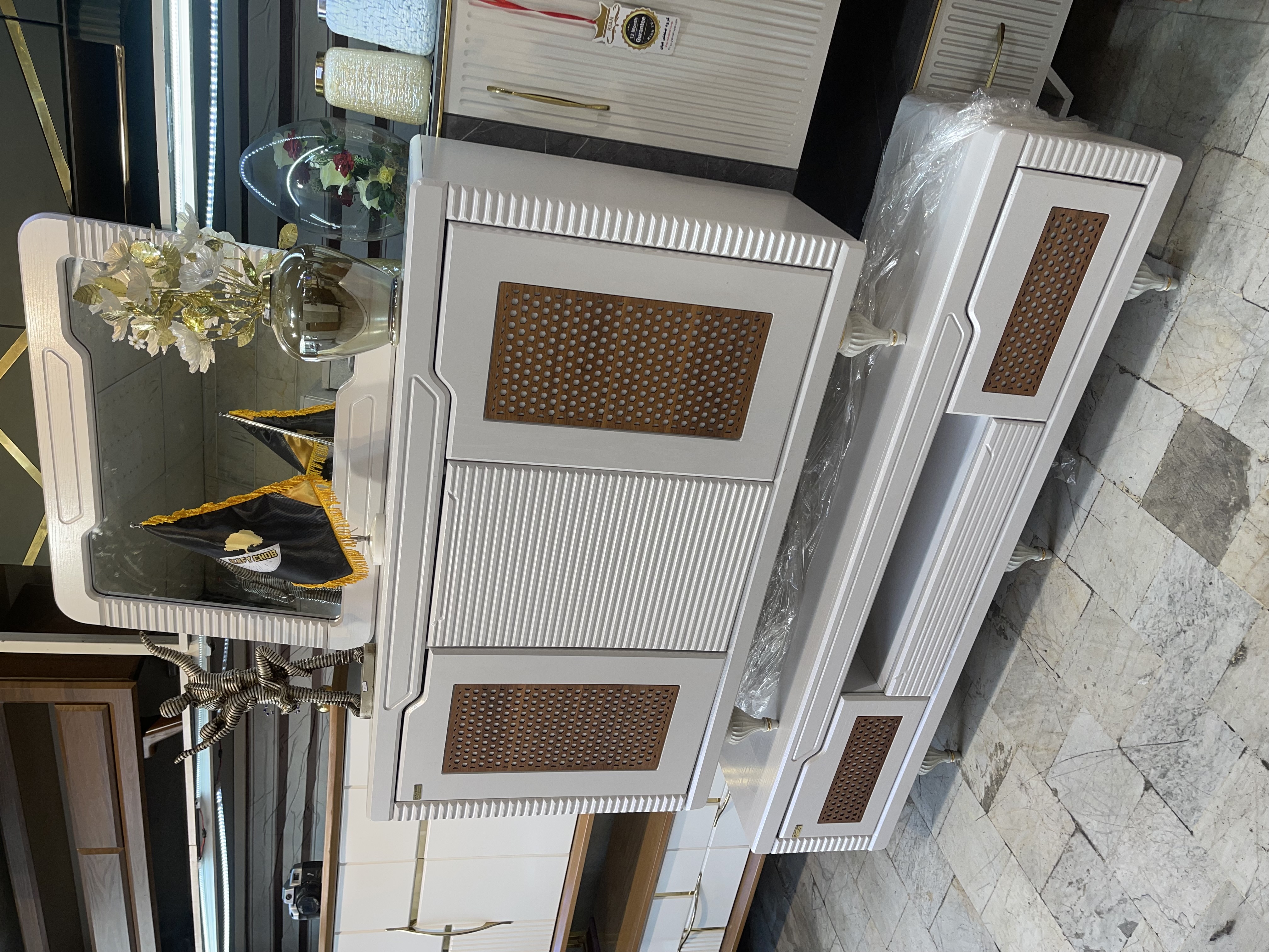 ست میز کنسول و میز تلوزیون  مدل ورساچه