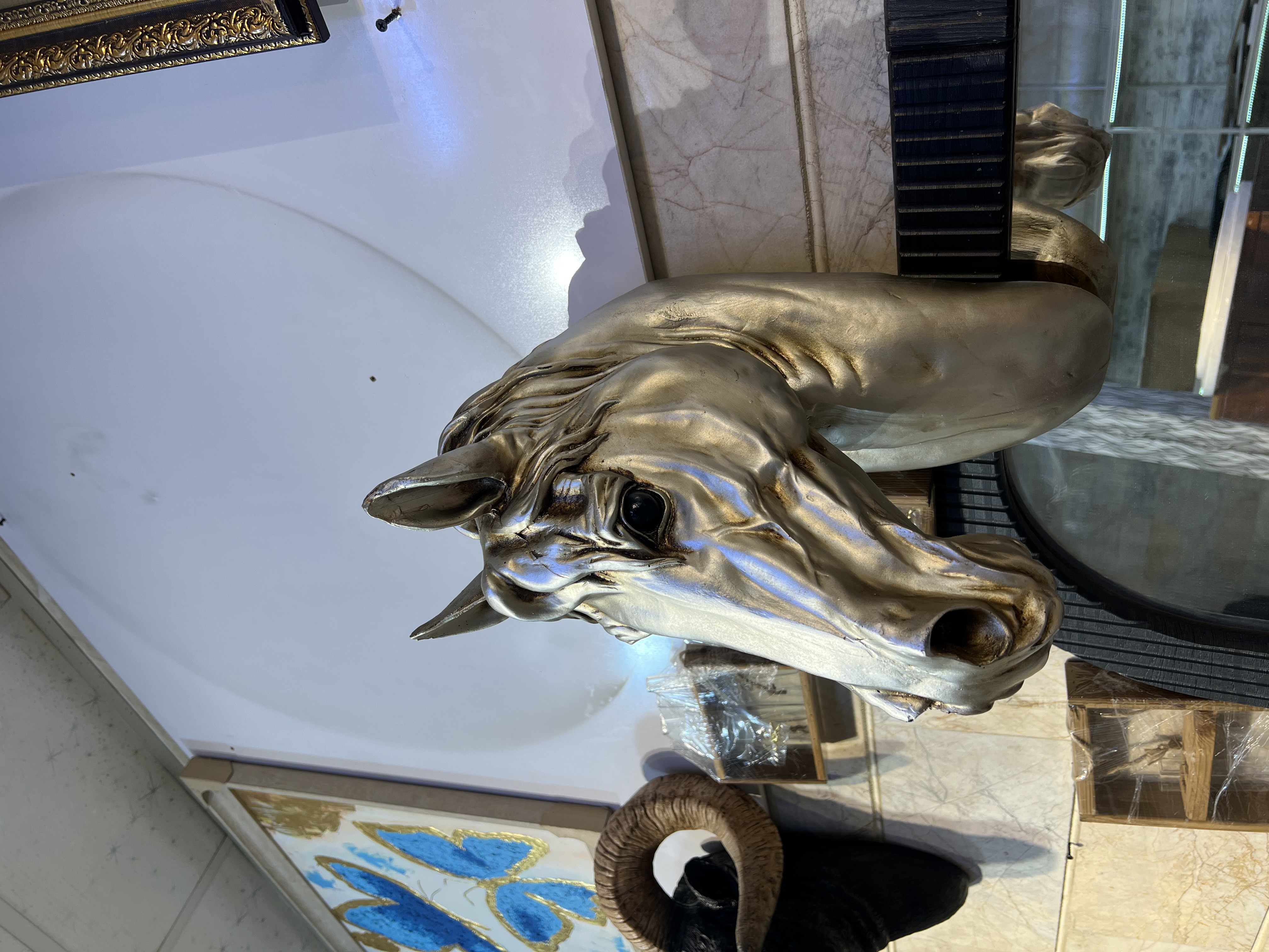 دیوارکوب سر اسب